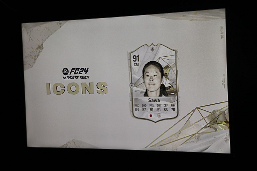 画像集 No.008のサムネイル画像 / 元サッカー女子日本代表・澤 穂希さんも駆けつけた「EA SPORTS FC24」のローンチイベントレポート。東京タワーがシリーズのキーカラー“Pitch Green”に染まる点灯式を実施