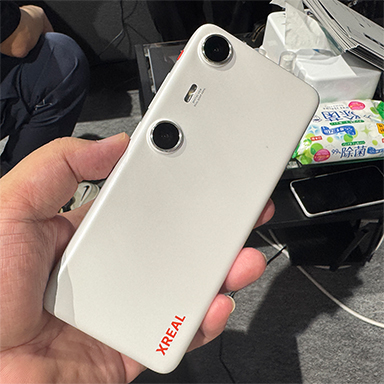 画像集 No.005のサムネイル画像 / サングラス型ディスプレイ用のAndroidデバイス「XREAL Beam Pro 5G」が国内初披露。5G通信に対応した上位モデル［TGS2024］