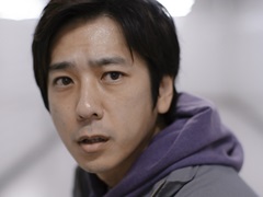 映画「8番出口」の公開日が8月29日に決定。主人公“迷う男”役として二宮和也さんの出演も明らかに