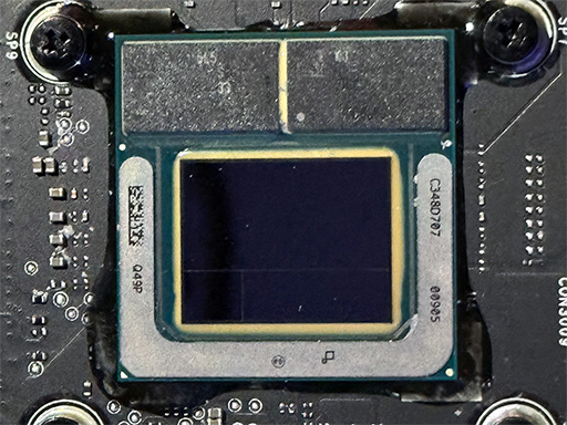画像集 No.001のサムネイル画像 / Intelの次世代ノートPC向けCPU「Lunar Lake」の詳細が明らかに。AI性能と電力あたりの性能をさらに高める