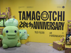 「たまごっち」のバースデーイベント「祝28しゅーねん!たまごっちばーすでー!」が東京・原宿にて開催中。最新機種との連動イベントや記念商品などを展開