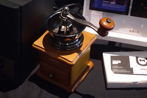 画像集 No.010のサムネイル画像 / コロナ禍のカフェでコーヒーを淹れ,お客の心をほぐしていく。「東京珈琲パンデチカ」レポート
