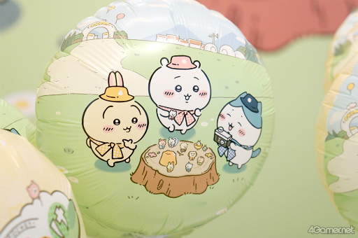 画像ギャラリー No.007のサムネイル画像 / ちいぽけバルーン&缶バッジをゲットしよう! 「ちいかわぽけっと」初のポップアップイベント,東京&大阪にて開催中