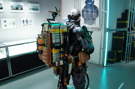 画像集 No.006のサムネイル画像 / 「DEATH STRANDING」発売5周年記念ポップアップイベントをレポート。サムの訪れる配送センターをイメージした展覧会には，秘蔵の資料も