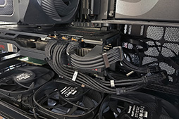 ꡼ No.008Υͥ / SapphireΥեåɡNITRO RX 9070 XTפơοLisa Suȡ12V-26Ϲǰꤷ