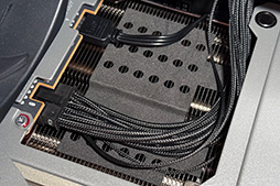 ꡼ No.039Υͥ / SapphireΥեåɡNITRO RX 9070 XTפơοLisa Suȡ12V-26Ϲǰꤷ