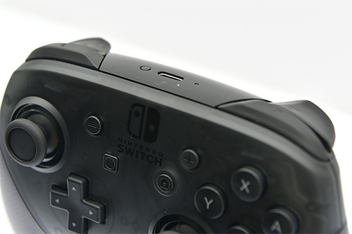 画像集 No.022のサムネイル画像 / 写真で見る「Nintendo Switch」。本体やドックだけでなく,専用ゲームパッド「Joy-Con」にも注目せよ