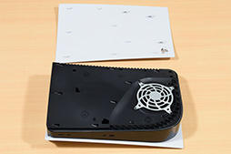 画像ギャラリー No.003のサムネイル画像 / 「PlayStation 5」分解レポート。ソニーらしいこだわりに満ちた設計を,実機をバラして改めて確認してみた