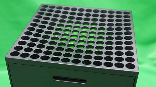 画像集#012のサムネイル/「Xbox Series X」と「Xbox Series S」，メディア向けに公開された筐体のディテールをお届け
