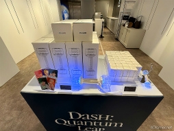 画像ギャラリー No.026のサムネイル画像 / K-POPバーチャルアイドル「PLAVE」日本公演記念ポップアップストアを現地レポート。フォトスペースの仕掛けや限定グッズをチェック!