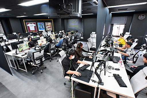 画像ギャラリー No.004のサムネイル画像 / eスポーツを学ぶ高校のリアルな1日。通信制高校「ルネサンス高等学校」池袋キャンパスを密着取材したら，まぶしくて，うらやましかった