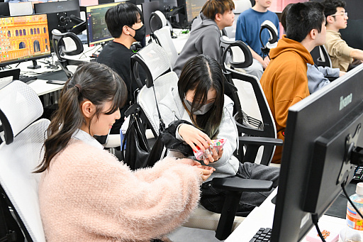 画像ギャラリー No.034のサムネイル画像 / eスポーツを学ぶ高校のリアルな1日。通信制高校「ルネサンス高等学校」池袋キャンパスを密着取材したら，まぶしくて，うらやましかった