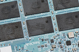 画像集 No.010のサムネイル画像 / HW短評:SanDisk「Extreme Pro Solid State Drive」(1)