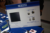 画像集 No.039のサムネイル画像 / CEATEC JAPAN 2015まとめ。ゲームシーンに来てくれるかもしれない触覚技術などを,コンパニオンのおねーさんともども見てきた