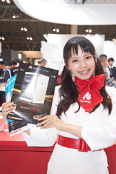 画像集 No.059のサムネイル画像 / CEATEC JAPAN 2015まとめ。ゲームシーンに来てくれるかもしれない触覚技術などを,コンパニオンのおねーさんともども見てきた