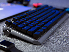ダイヤル型入力装置の付いた10キーレスキーボード「BladeMaster」のクラウドファウンディングがスタート。日本語レイアウトも用意