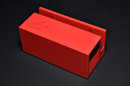 画像集 No.009のサムネイル画像 / ［TGS 2018］「モバイルプロジェクタ内蔵Switchドック，たぶん3万円」が意外にいいかもしれない