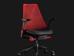 ハーマンミラーの「セイルチェア」にゲーマー向けカラーバリエーションが登場。全6種で税込9万6800円