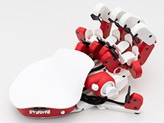 異形の片手用キーパッド「Azeron Cyborg」。慣れは必要だが手に馴染む形に変えられるカスタマイズ性の高さは魅力だ