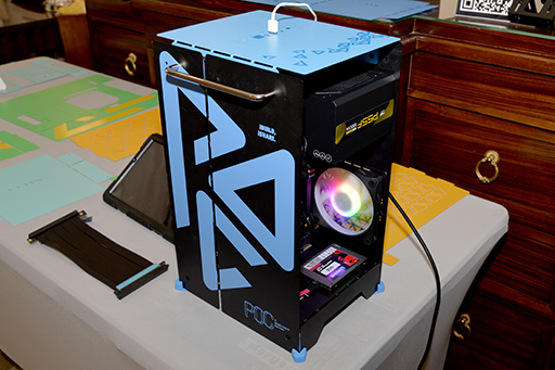 画像集 No.012のサムネイル画像 / 自作PCはPCケースも自分流で組み立てる時代に? InWinが5つのユニットで合体・変形できるPCケース「ModFree」を発表