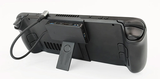 画像集 No.001のサムネイル画像 / キックスタンドで本体を立てかけられるSteam Deck向け小型ドックがゲームテックから