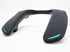 パナソニックのネックバンド型ワイヤレススピーカー「SC-GNW10」は,身に付けるサラウンドスピーカーという新しい選択肢だ【PR】