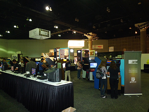 画像集#002のサムネイル/今年もE3に「Videogame History Museum」が出展。レトロなアーケードゲーム筐体や家庭用ゲーム機がズラリ勢揃い