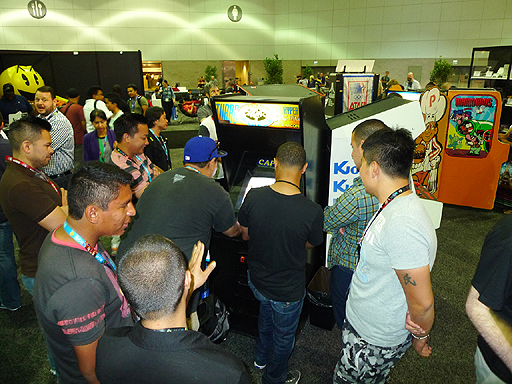 画像集#004のサムネイル/今年もE3に「Videogame History Museum」が出展。レトロなアーケードゲーム筐体や家庭用ゲーム機がズラリ勢揃い