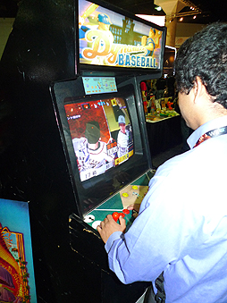 画像集#017のサムネイル/今年もE3に「Videogame History Museum」が出展。レトロなアーケードゲーム筐体や家庭用ゲーム機がズラリ勢揃い
