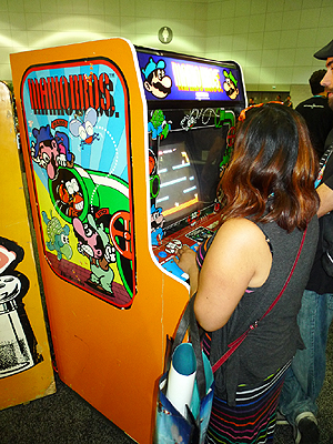 画像集#026のサムネイル/今年もE3に「Videogame History Museum」が出展。レトロなアーケードゲーム筐体や家庭用ゲーム機がズラリ勢揃い