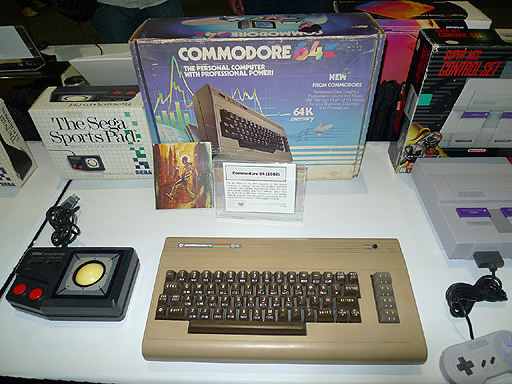 画像集#027のサムネイル/今年もE3に「Videogame History Museum」が出展。レトロなアーケードゲーム筐体や家庭用ゲーム機がズラリ勢揃い