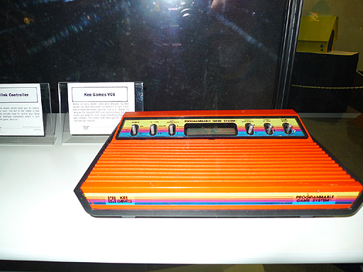 画像集#035のサムネイル/今年もE3に「Videogame History Museum」が出展。レトロなアーケードゲーム筐体や家庭用ゲーム機がズラリ勢揃い