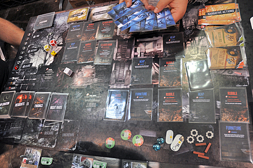 画像集 No.003のサムネイル画像 / ボードゲーム「This War of Mine: The Board Game」のプレイレポート。大反響を呼んだPC向けサバイバルゲームはどう再現されたのか