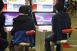 画像集 No.021のサムネイル画像 / アナログからデジタルまで,さまざまなゲームが揃った「ニコニコ超会議2018」の「超ゲームエリア」をレポート