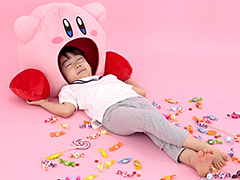 「星のカービィ」のカービィにすいこまれる……を再現可能なぬいぐるみ「すいこみっ!カービィ」が登場。予約受付が本日スタート