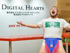 【PR】男色ディーノ選手がデバッグ業務に挑戦。適性テストの結果はいかに? デジタルハーツの“エキスパートデバッガー”に突撃取材も