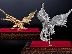 お値段880万円の品も。リオレイアとリオレウス各希少種の純金・純プラチナ製フィギュアが「モンスターハンター」15周年展などに登場