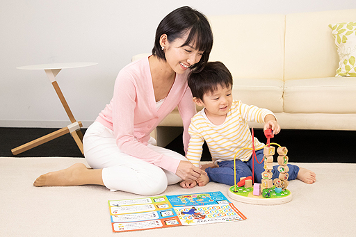 画像集#005のサムネイル/「スーパーマリオ」モチーフの木製知育玩具「Super Mario Coaster」と「Super Mario Blocks」(積み木)が1月11日に発売へ