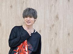 自称“トゲの少ないサボテン”の岡本信彦さんは,種なしスイカを育てたい。ボイスコミック「花ふるコロニーロット」出演キャストインタビュー