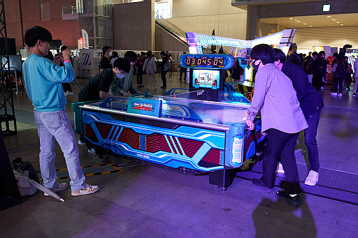 画像集 No.002のサムネイル画像 / 懐かしい筐体がずらり。フリープレイで盛り上がっていたDreamHack Japan 2023 ARCADE GAME エリアレポート