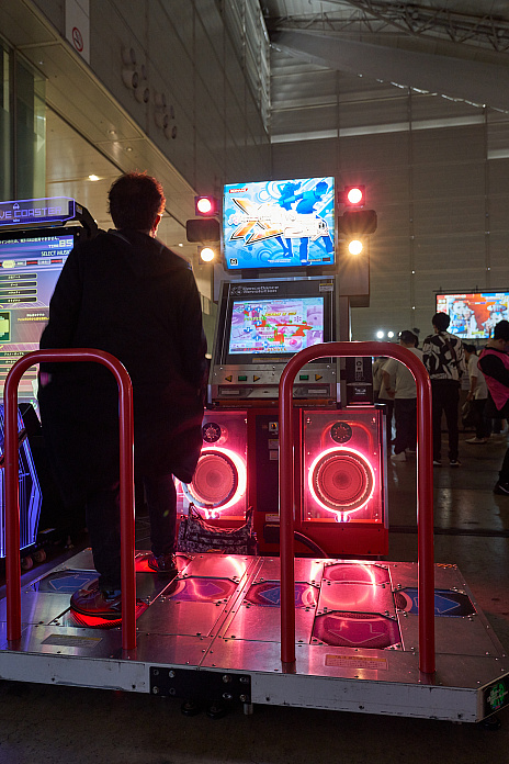 画像集 No.004のサムネイル画像 / 懐かしい筐体がずらり。フリープレイで盛り上がっていたDreamHack Japan 2023 ARCADE GAME エリアレポート