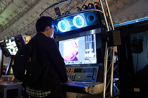 画像集 No.009のサムネイル画像 / 懐かしい筐体がずらり。フリープレイで盛り上がっていたDreamHack Japan 2023 ARCADE GAME エリアレポート