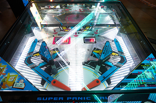 画像集 No.012のサムネイル画像 / 懐かしい筐体がずらり。フリープレイで盛り上がっていたDreamHack Japan 2023 ARCADE GAME エリアレポート