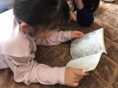 噂の100円ゲームブックを,6歳の娘と遊んでみる。DAISO発「きみが決めるストーリーブック」の実力やいかに