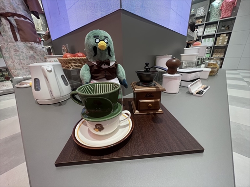 画像集 No.024のサムネイル画像 / 「Nintendo KYOTO」は公式直営店であり新たなテーマパーク! こだわりのある商品陳列も楽しい,ゲームファンなら一度体験してほしい空間だ