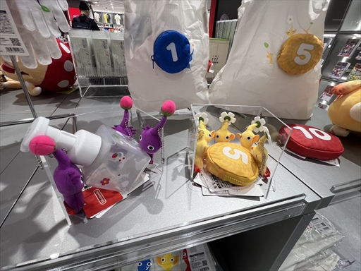 画像集 No.026のサムネイル画像 / 「Nintendo KYOTO」は公式直営店であり新たなテーマパーク! こだわりのある商品陳列も楽しい,ゲームファンなら一度体験してほしい空間だ