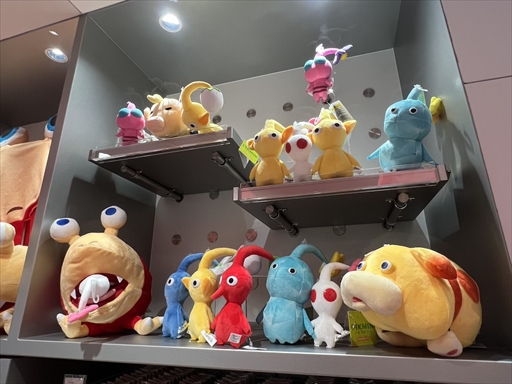 画像集 No.028のサムネイル画像 / 「Nintendo KYOTO」は公式直営店であり新たなテーマパーク! こだわりのある商品陳列も楽しい,ゲームファンなら一度体験してほしい空間だ