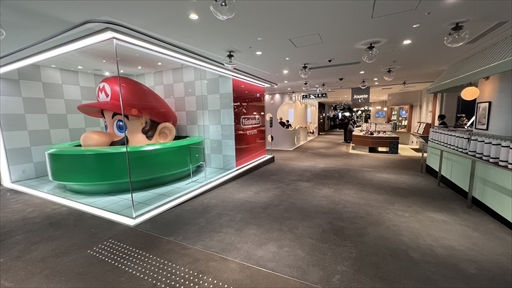 画像集 No.041のサムネイル画像 / 「Nintendo KYOTO」は公式直営店であり新たなテーマパーク! こだわりのある商品陳列も楽しい,ゲームファンなら一度体験してほしい空間だ