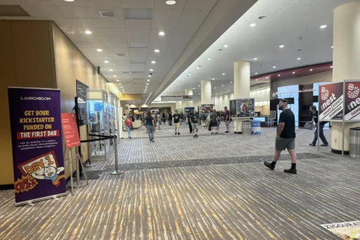 画像集 No.001のサムネイル画像 / アナログゲーマーは眠らない。夜通し遊べるゲームコンベンション「Gen Con 2024」の夜を覗いてみた