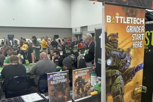 画像集 No.003のサムネイル画像 / アナログゲーマーは眠らない。夜通し遊べるゲームコンベンション「Gen Con 2024」の夜を覗いてみた